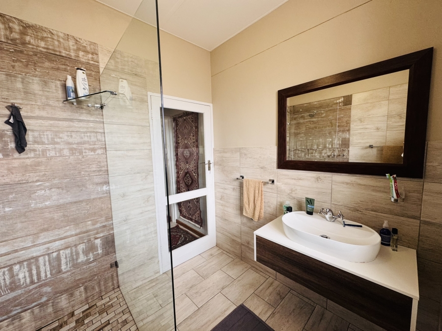 To Let 1 Bedroom Property for Rent in Strand South Western Cape